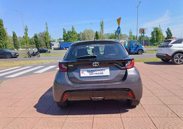 Toyota Yaris cena 72900 przebieg: 62048, rok produkcji 2021 z Police małe 79